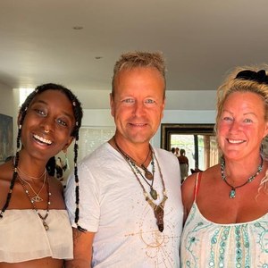Hennie and Suus, Mankind Festival, with Naomie Fall